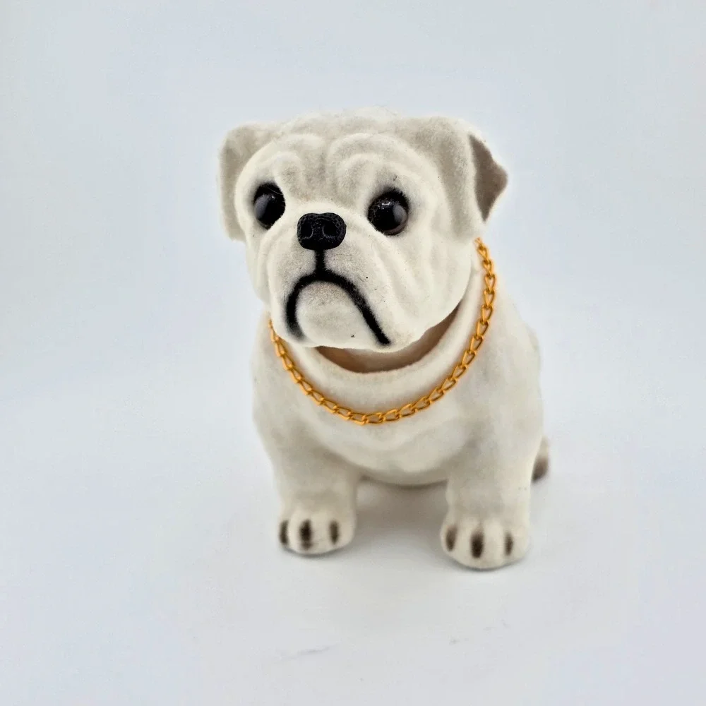 Bobble Head Bulldog With Chain Car Ornament for Desk Dashboard Decoration